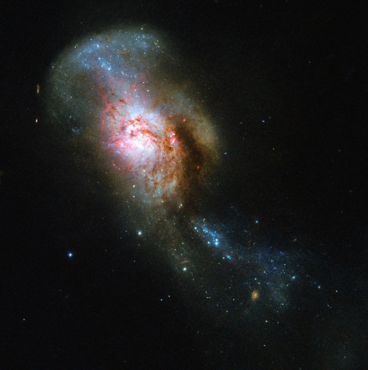 Six galaxies en collision photographiées par Hubble