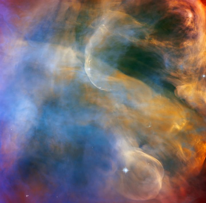Hubble dévoile un paysage de gaz dans Orion secoué par de jeunes étoiles